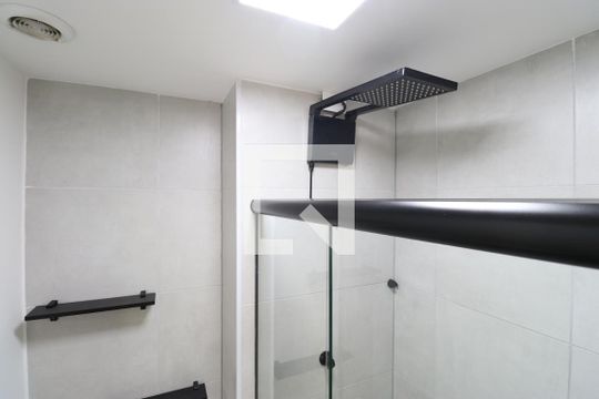Banheiro de apartamento à venda com 2 quartos, 38m² em Barra Funda, São Paulo