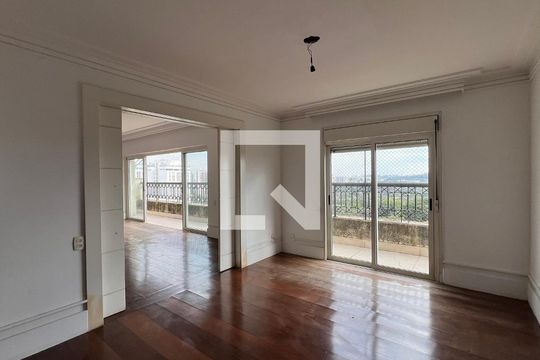Sala de TV de apartamento à venda com 4 quartos, 525m² em Alto de Pinheiros, São Paulo