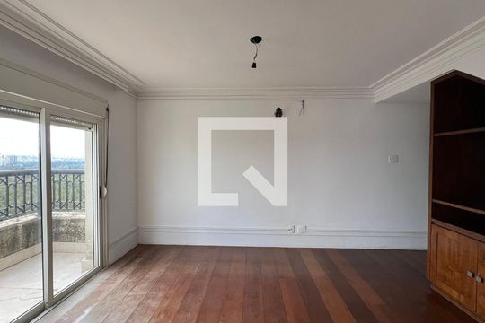 Sala de TV de apartamento à venda com 4 quartos, 525m² em Alto de Pinheiros, São Paulo