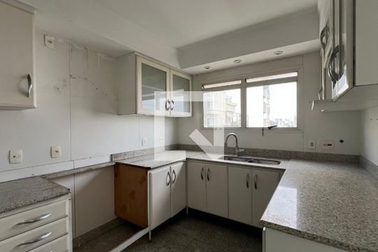 Cozinha 2 de apartamento à venda com 4 quartos, 525m² em Alto de Pinheiros, São Paulo
