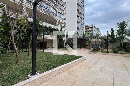 Área comum de apartamento à venda com 4 quartos, 525m² em Alto de Pinheiros, São Paulo