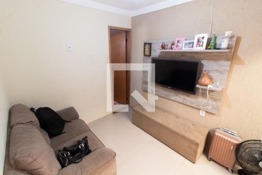 Sala de TV de casa para alugar com 3 quartos, 400m² em Vila Teixeira, Campinas