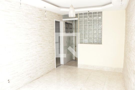 Área comum de casa para alugar com 3 quartos, 120m² em Luz, Nova Iguaçu