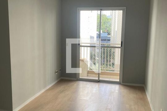 Sala de apartamento para alugar com 2 quartos, 61m² em Jardim Tupanci, Barueri