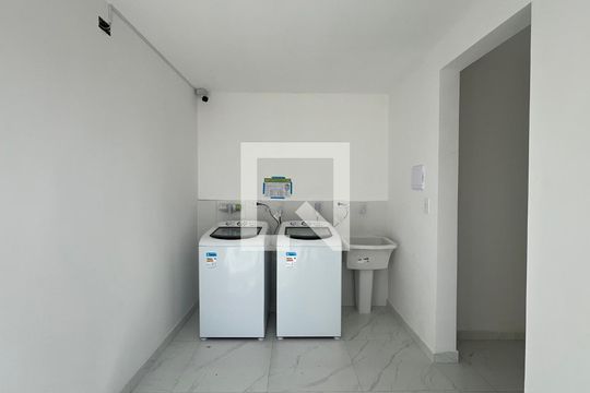 Área de Serviço de kitnet/studio para alugar com 1 quarto, 25m² em Ferreira, São Paulo