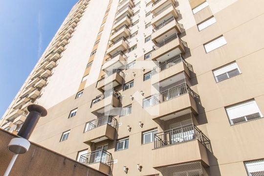 Fachada do bloco de apartamento para alugar com 2 quartos, 61m² em Tamboré, Barueri