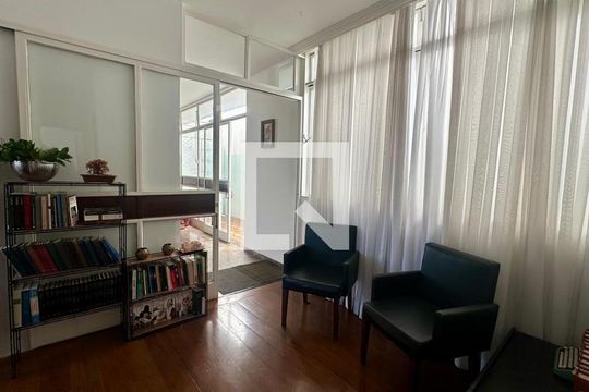 Sala de casa à venda com 5 quartos, 246m² em Barroca, Belo Horizonte