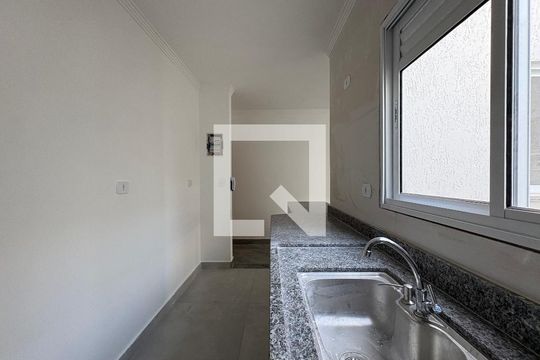 Cozinha de apartamento para alugar com 1 quarto, 76m² em Parque das Nações, Santo André
