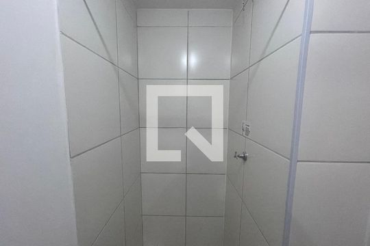 Banheiro Social de apartamento à venda com 2 quartos, 36m² em Jardim Peri Peri, São Paulo