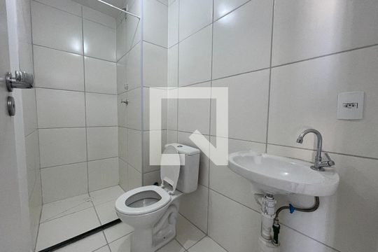 Banheiro Social de apartamento à venda com 2 quartos, 36m² em Jardim Peri Peri, São Paulo