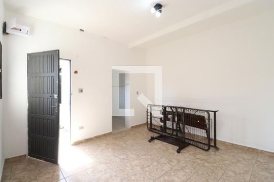 Sala/Quarto de casa para alugar com 1 quarto, 25m² em Vila Anglo Brasileira, São Paulo