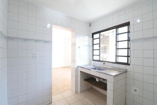 Cozinha de casa para alugar com 1 quarto, 25m² em Vila Anglo Brasileira, São Paulo