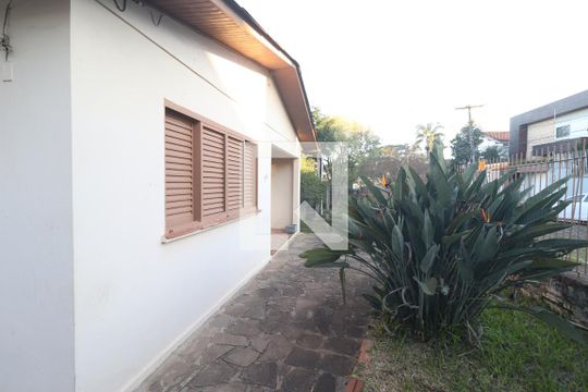Fachada de casa à venda com 4 quartos, 150m² em Ideal, Novo Hamburgo