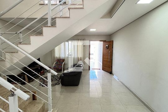 Sala de casa à venda com 3 quartos, 181m² em Parque Erasmo Assunção, Santo André