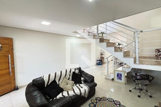 Sala de casa à venda com 3 quartos, 181m² em Parque Erasmo Assunção, Santo André