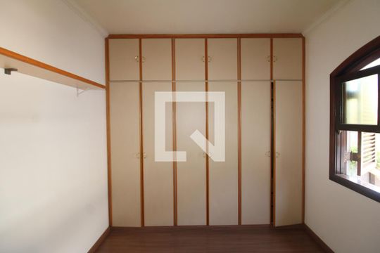 Suíte de casa à venda com 3 quartos, 170m² em Vila Barbosa, São Paulo