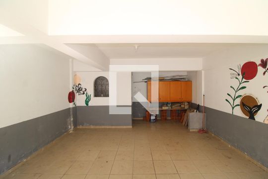Garagem de casa à venda com 3 quartos, 170m² em Vila Barbosa, São Paulo