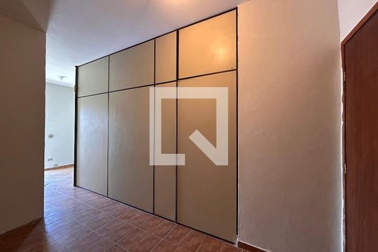 Sala de apartamento para alugar com 2 quartos, 55m² em Jardim Maristela, São Paulo