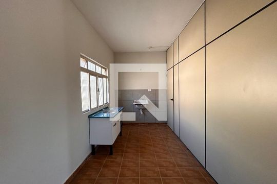 Cozinha e Área de Serviço de apartamento para alugar com 2 quartos, 55m² em Jardim Maristela, São Paulo