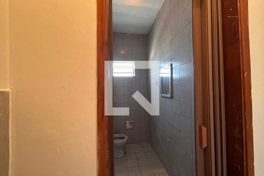 Banheiro de apartamento para alugar com 2 quartos, 55m² em Jardim Maristela, São Paulo