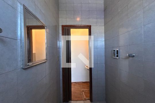 Banheiro de apartamento para alugar com 2 quartos, 55m² em Jardim Maristela, São Paulo