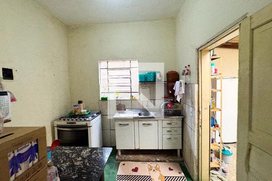 Banheiro Social de casa à venda com 2 quartos, 350m² em Milionários, Belo Horizonte