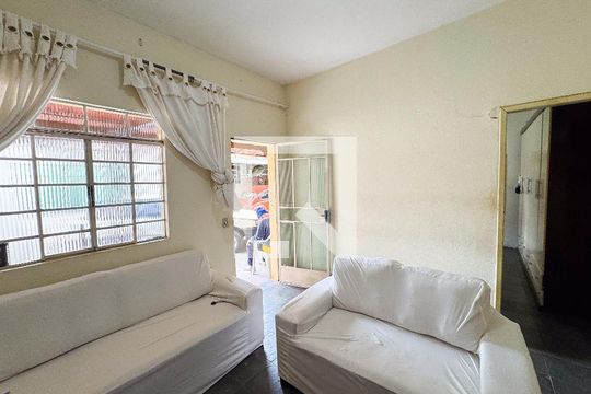 Sala de casa à venda com 2 quartos, 350m² em Milionários, Belo Horizonte