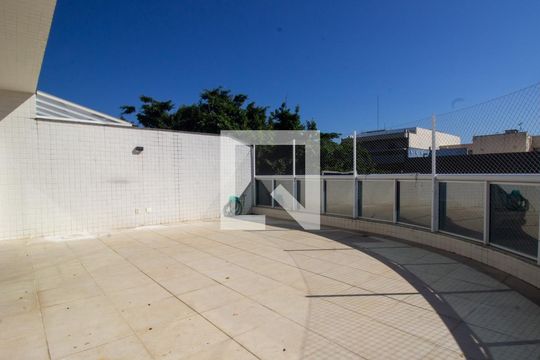 Varanda de apartamento para alugar com 3 quartos, 350m² em Recreio dos Bandeirantes, Rio de Janeiro