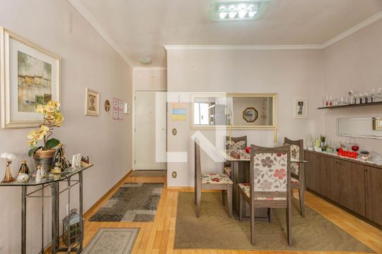 Sala de apartamento para alugar com 3 quartos, 84m² em Vila Gumercindo, São Paulo
