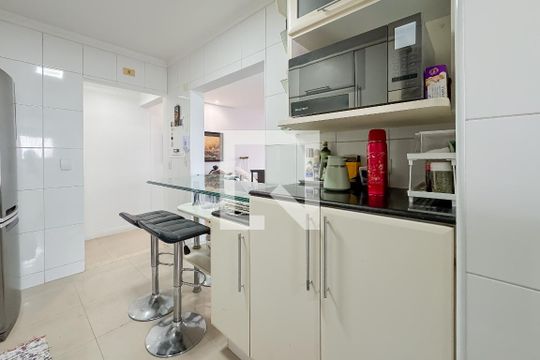 Cozinha de apartamento à venda com 3 quartos, 87m² em Vila Deodoro, São Paulo