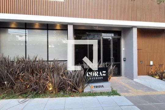 Fachada de kitnet/studio para alugar com 1 quarto, 21m² em Pompeia, São Paulo