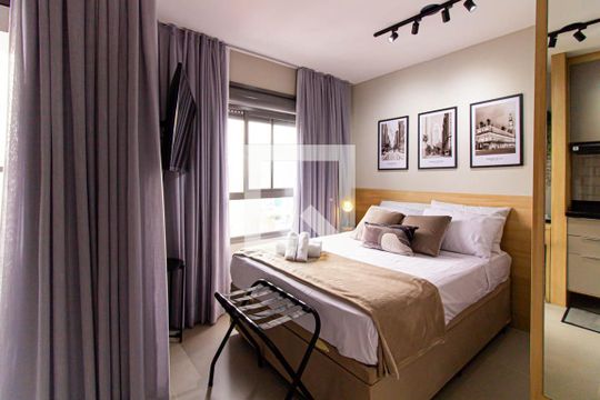 Stúdio de kitnet/studio para alugar com 1 quarto, 21m² em Pompeia, São Paulo