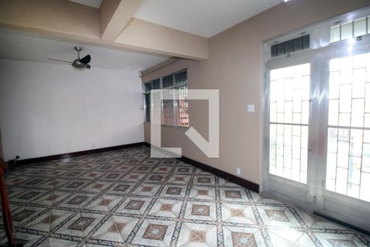 Sala de casa à venda com 5 quartos, 350m² em Vila Kosmos, Rio de Janeiro
