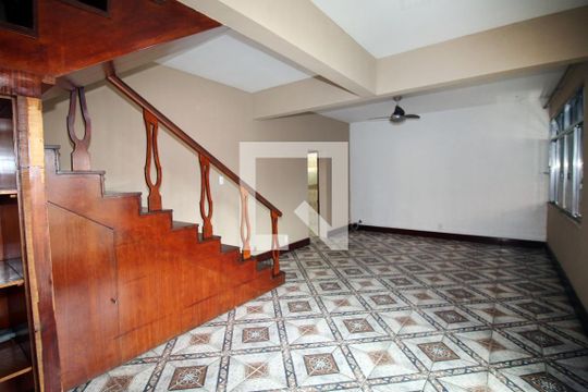 Sala de casa à venda com 5 quartos, 350m² em Vila Kosmos, Rio de Janeiro