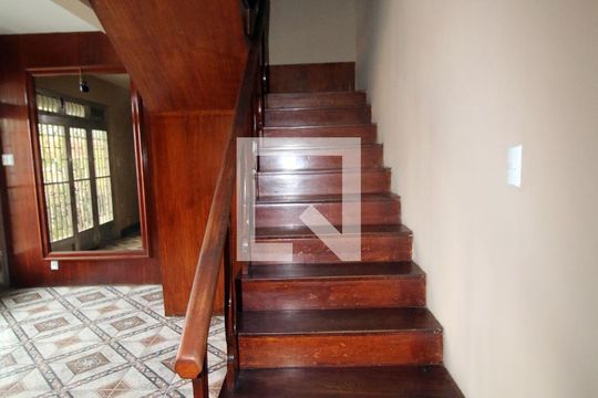 Sala de casa à venda com 5 quartos, 350m² em Vila Kosmos, Rio de Janeiro