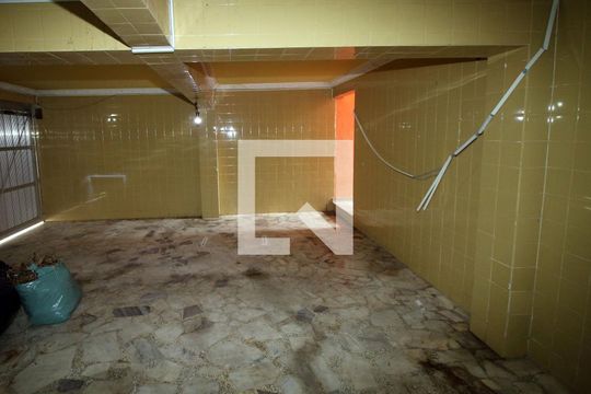 Garagem de casa à venda com 5 quartos, 350m² em Vila Kosmos, Rio de Janeiro