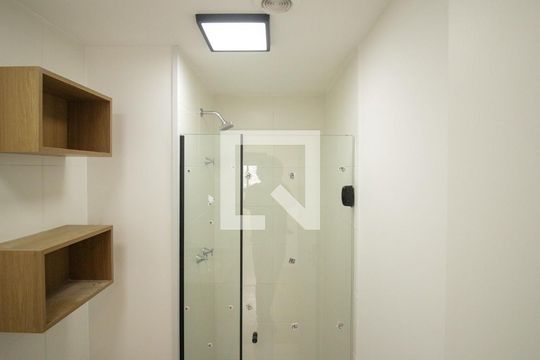 Banheiro Social de apartamento para alugar com 2 quartos, 37m² em Vila Prudente, São Paulo