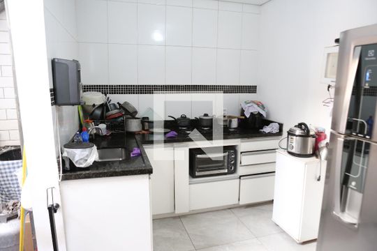 Cozinha de casa à venda com 4 quartos, 100m² em Bandeirantes, Contagem