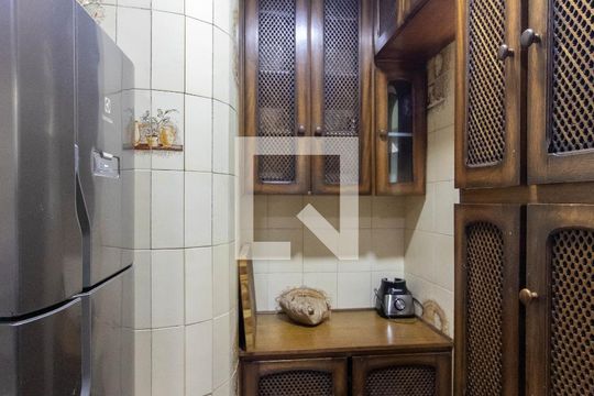 Cozinha de casa para alugar com 3 quartos, 270m² em Vila Galvão, Guarulhos