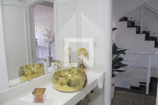 Lavabo de casa à venda com 4 quartos, 249m² em Vila Rosalia, Guarulhos
