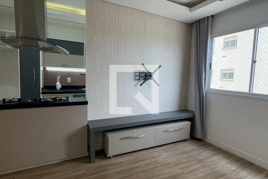Sala de apartamento à venda com 2 quartos, 51m² em Centro, Barueri