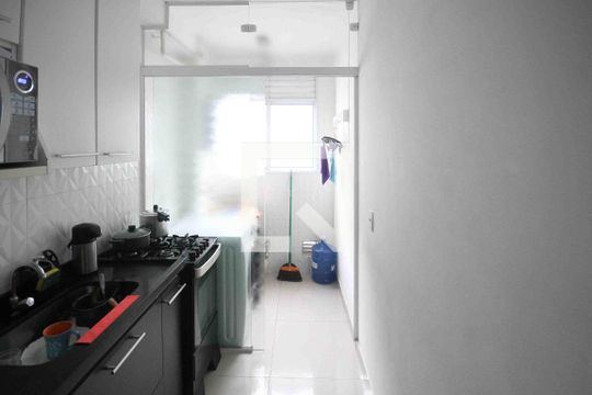 Cozinha de apartamento à venda com 2 quartos, 52m² em Vila Alpina, São Paulo