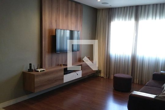 Sala de casa à venda com 3 quartos, 240m² em Centro, Guarulhos