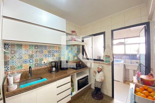Cozinha de apartamento à venda com 3 quartos, 75m² em Vila Rosalia, Guarulhos