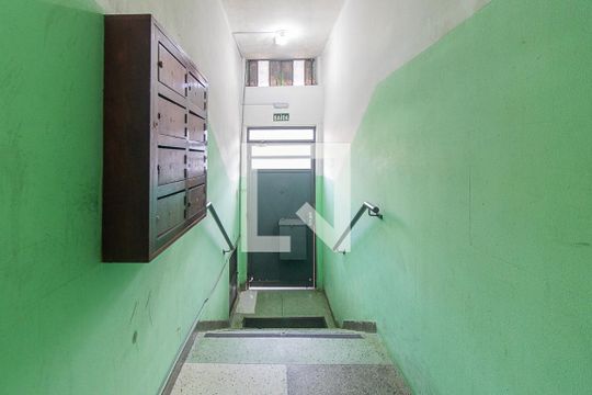 Entrada de apartamento à venda com 1 quarto, 54m² em Partenon, Porto Alegre