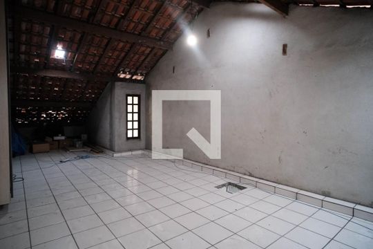 Sótão de casa à venda com 3 quartos, 180m² em Vila Santa Teresa (zona Leste), São Paulo
