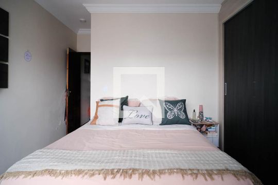 Suíte de casa à venda com 3 quartos, 180m² em Vila Santa Teresa (zona Leste), São Paulo