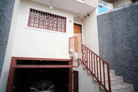 Garagem de casa à venda com 3 quartos, 180m² em Vila Santa Teresa (zona Leste), São Paulo