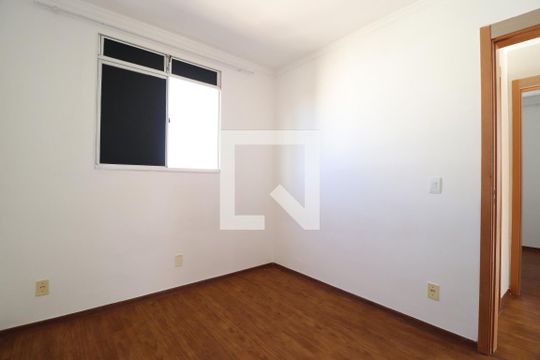 Quarto 1 de apartamento para alugar com 2 quartos, 45m² em Shopping Park, Uberlândia