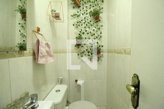 Lavabo de casa de condomínio à venda com 4 quartos, 140m² em Taquara, Rio de Janeiro